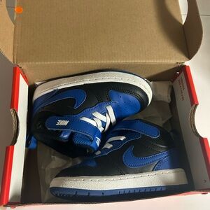 Nike court borough toddler